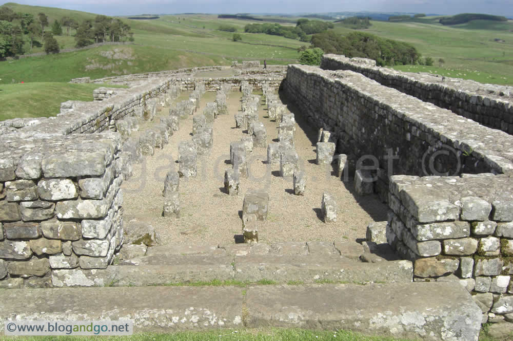 Housesteads - East to the granary